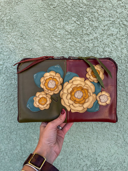 1/2 Cut Mini Pocketbook